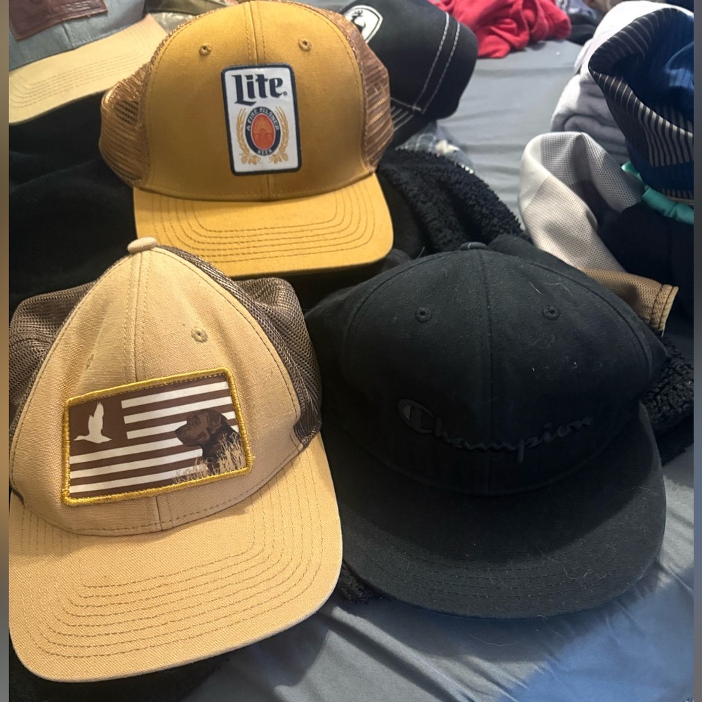 Bundle: Miller Lite, Sportsman’s Outdoor& Champion hats